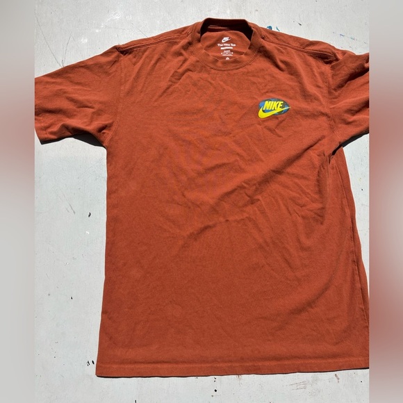 Men's Nike T-Shirt Orange Global Warming M Swish Logo Street City Nature Outdoor - Picture 5 of 12